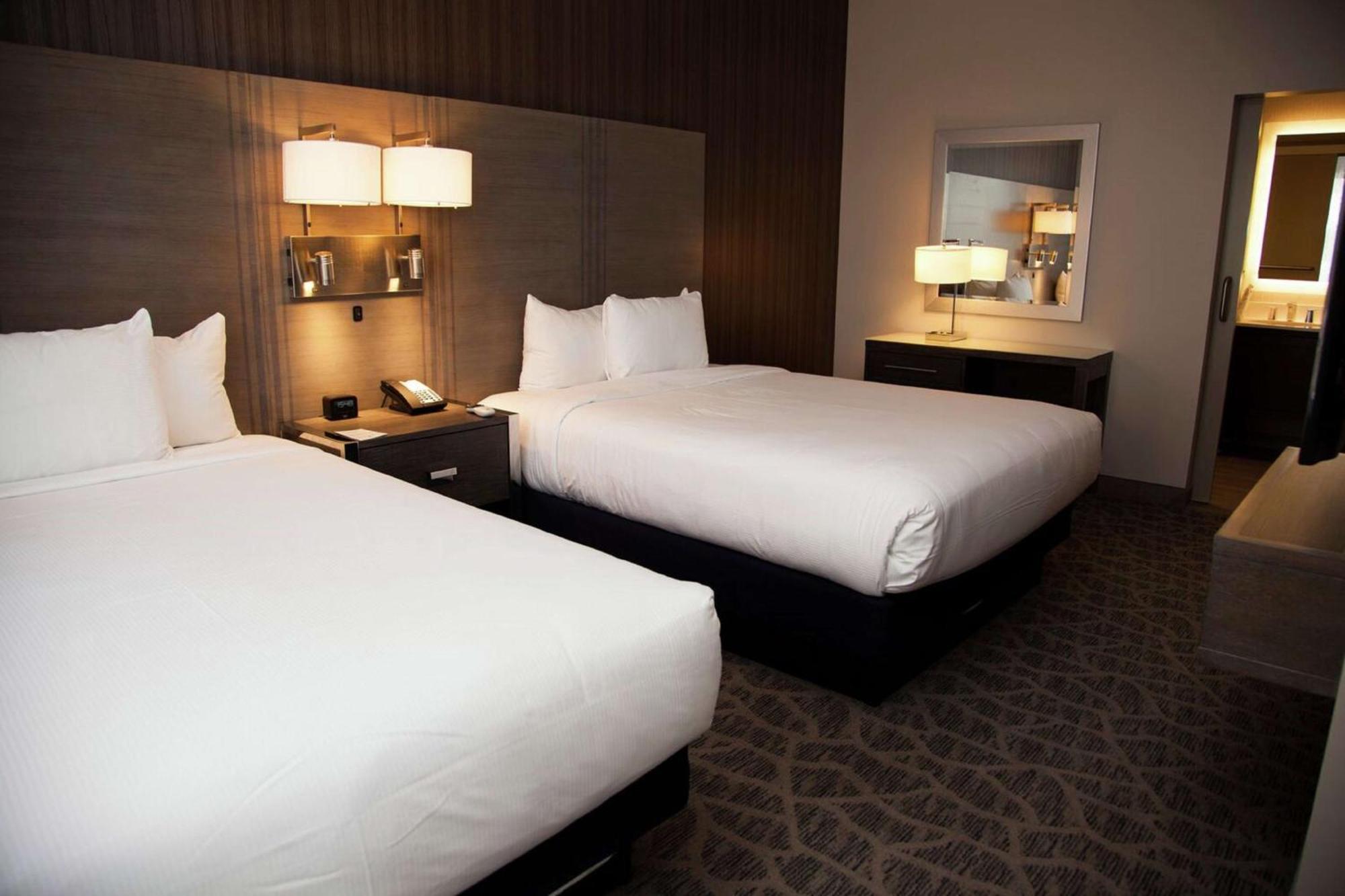 Embassy Suites By Hilton The Woodlands Dış mekan fotoğraf