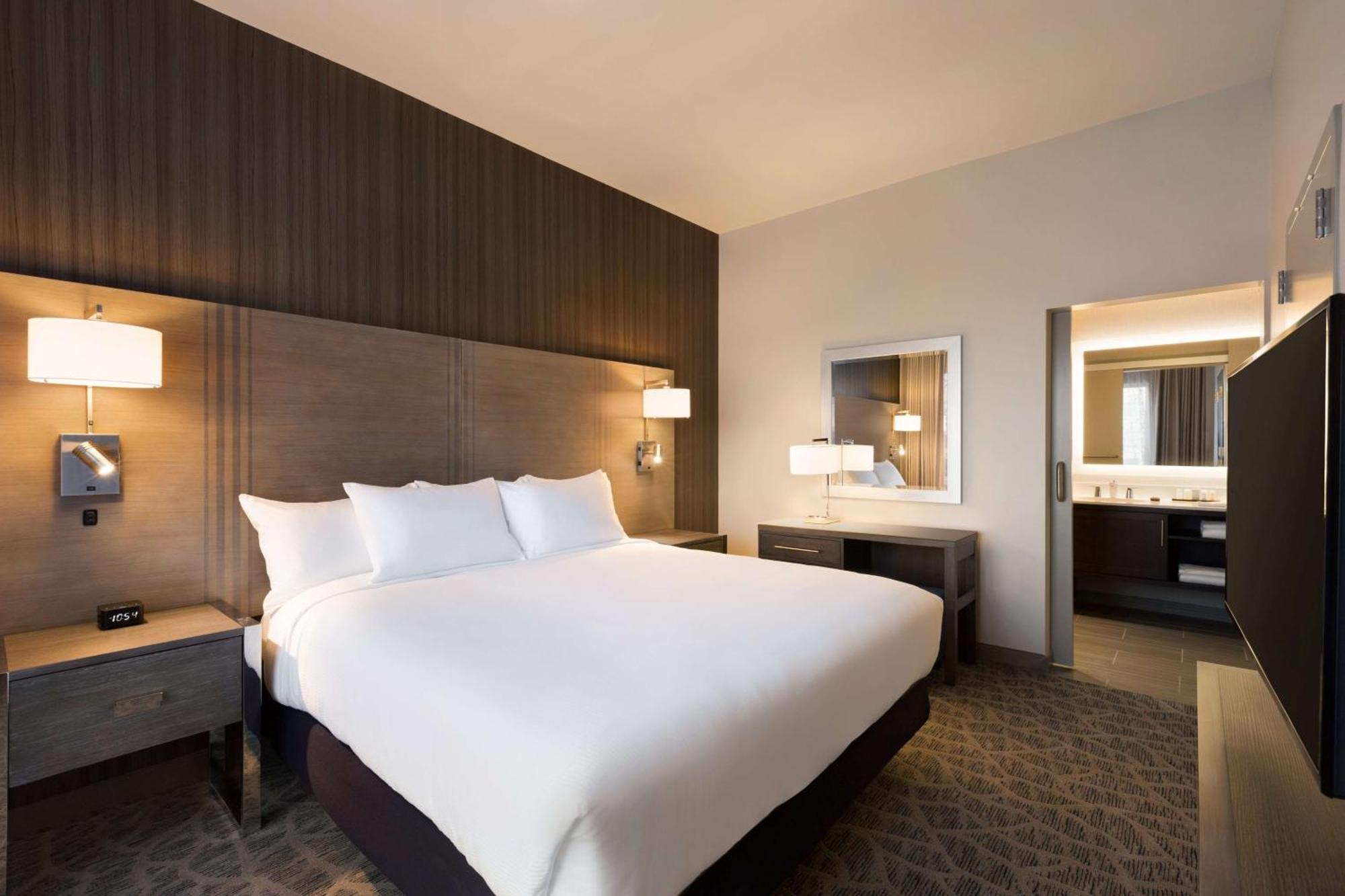 Embassy Suites By Hilton The Woodlands Dış mekan fotoğraf