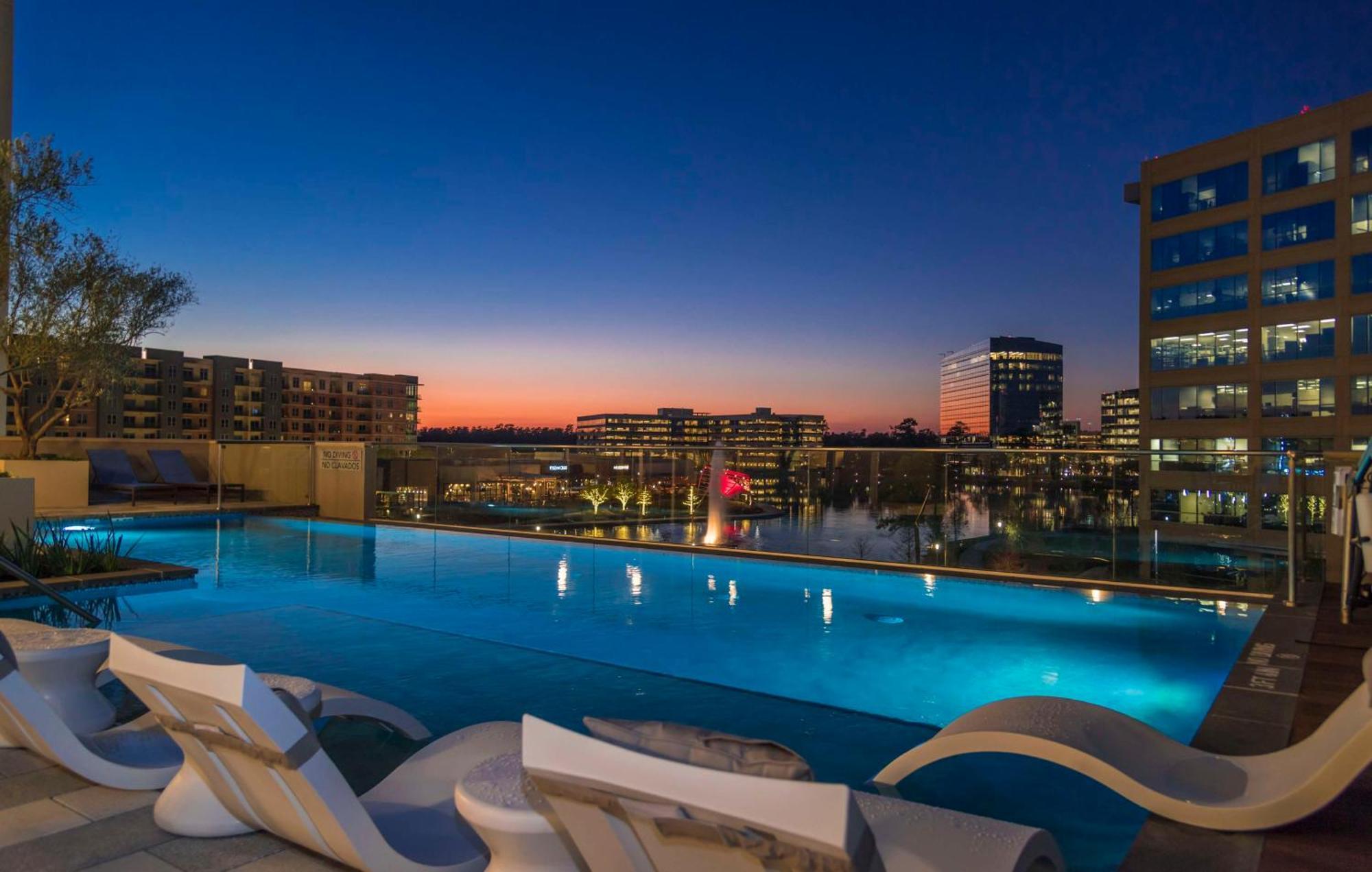 Embassy Suites By Hilton The Woodlands Dış mekan fotoğraf